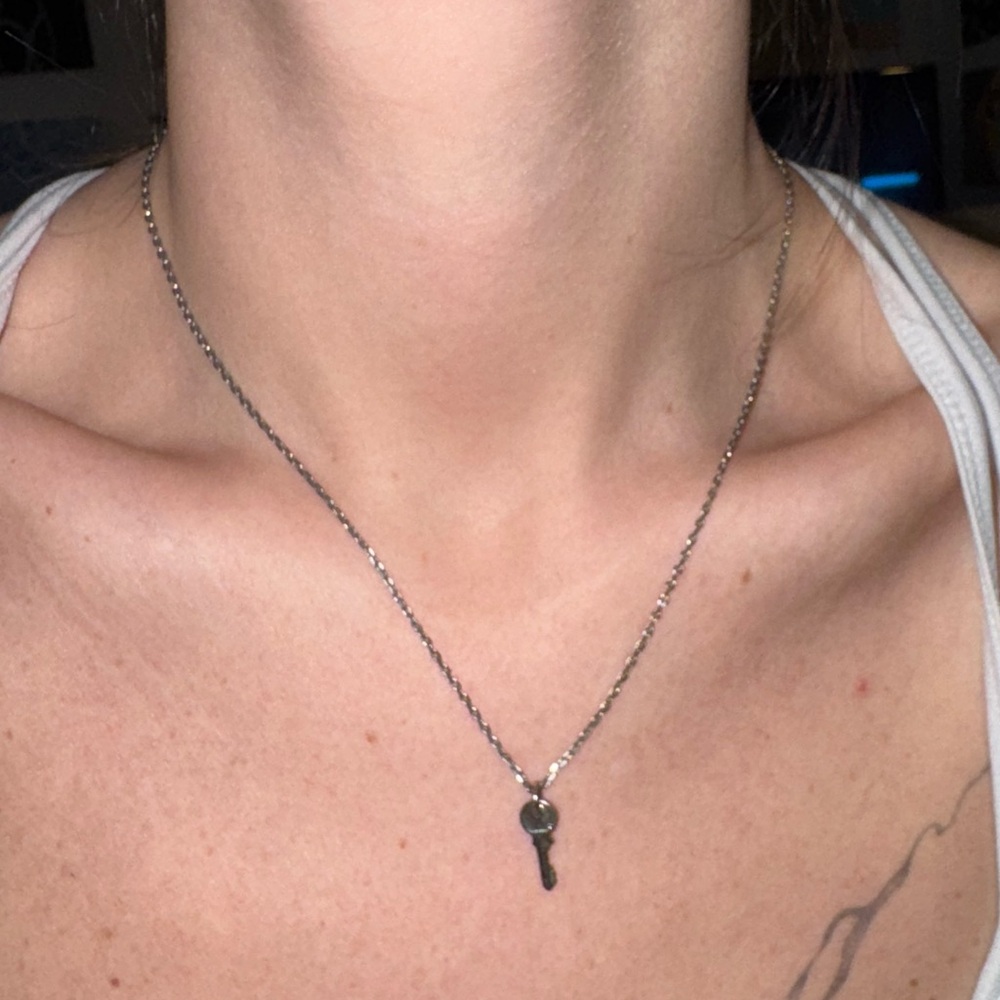 Key Necklace Set - Picture 4 of 16